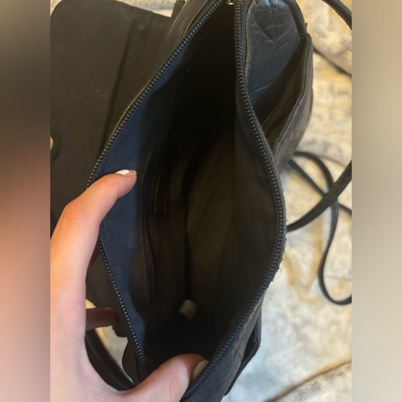 basic editions shoulder bag! - Picture 2 of 3